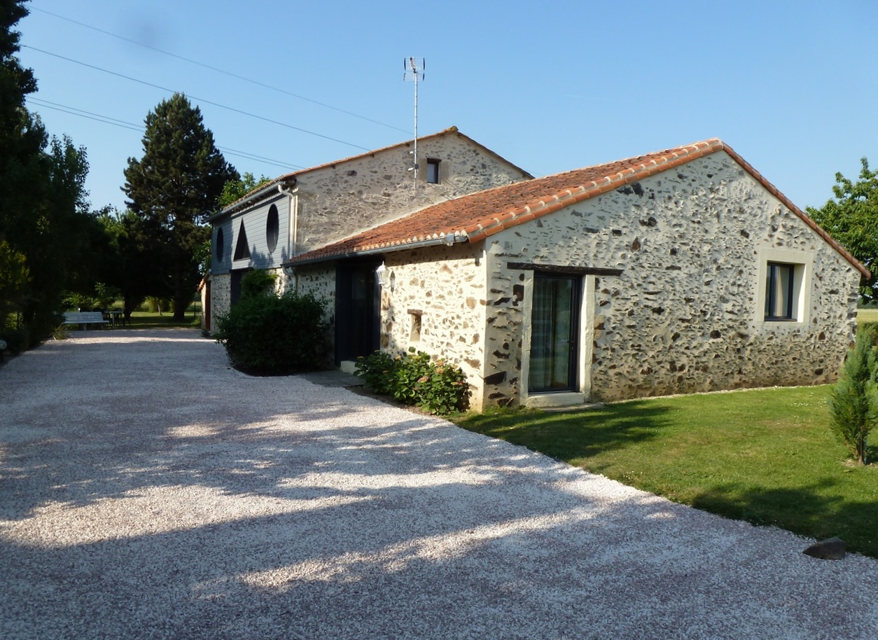 ballade au jardin autour de gîte rural Bellevue 49310
